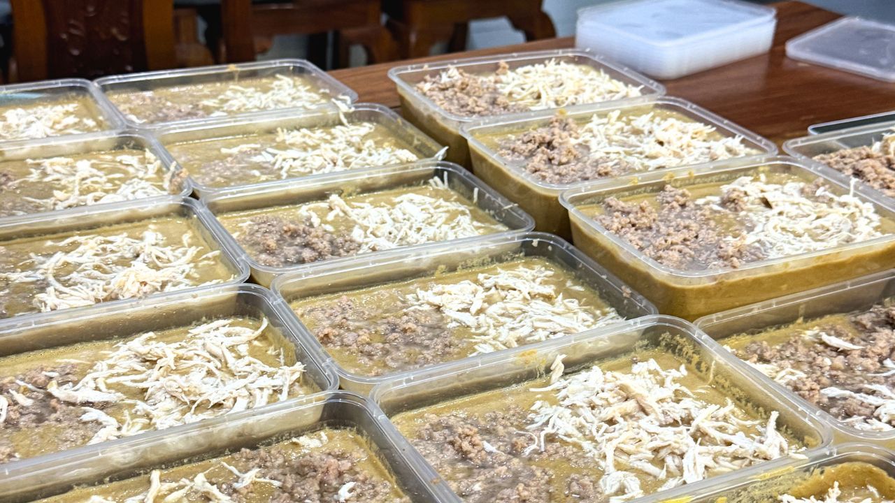 Pate tươi vị thập cẩm giúp các bé mèo ăn ngon